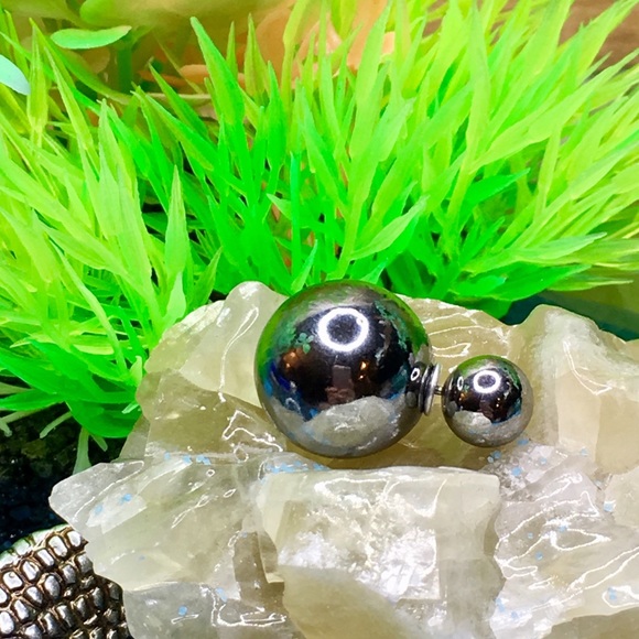 Gunmetal Double Stud Earrings - Picture 5 of 8